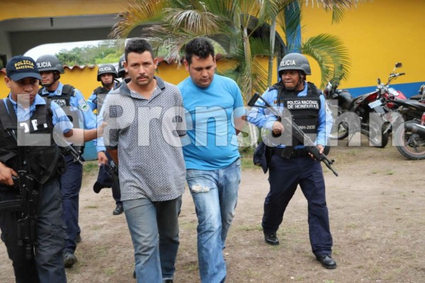 Caen sospechosos de matar a un padre y su hijo en Santa Bárbara