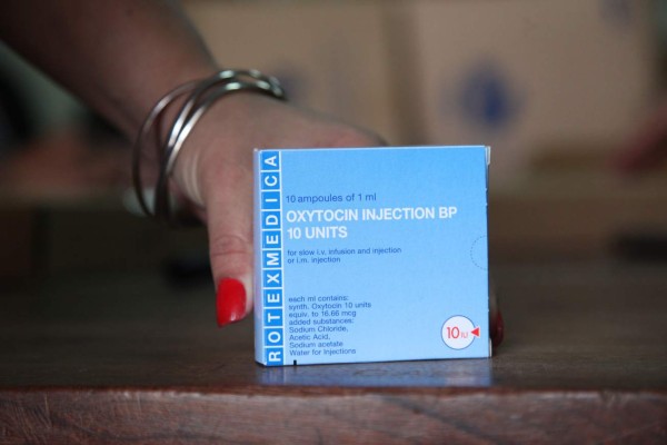 Oxitocina vencida aplicaron a mujeres en hospitales