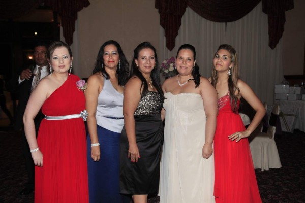 Brindis por Maryory Romero y Mario Padilla