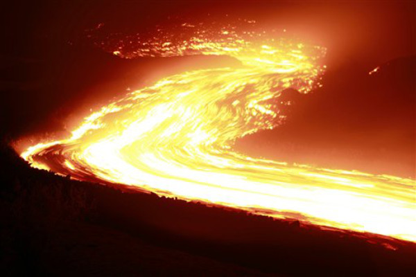 Río de lava del volcán Pacaya amenaza Guatemala