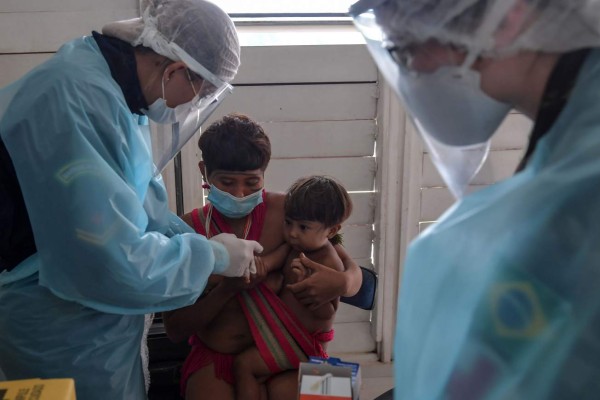 BCIE dará 350 millones de dólares a Centroamérica para vacuna de COVID-19