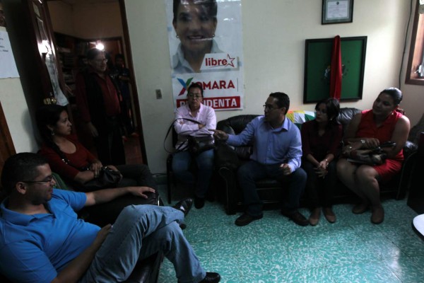 Indignados y líderes del FNRP aclaran 'malentendidos”