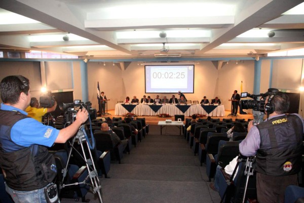 EUA confirma que investiga a candidatos a magistrados