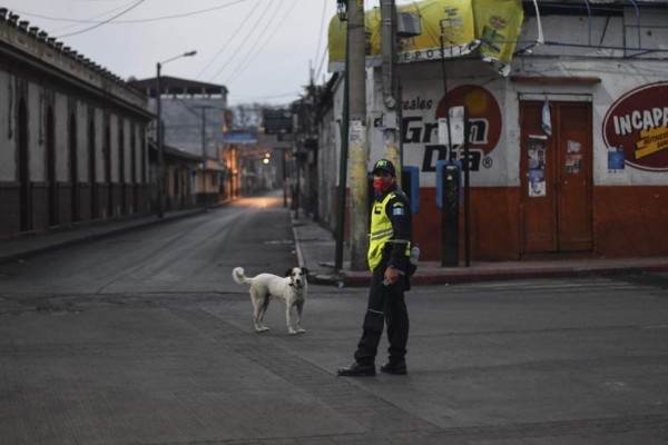 Guatemala restringe circulación y licor en Semana Santa por coronavirus