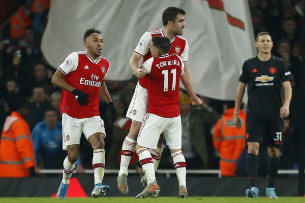 Video: El Arsenal doblegó al Manchester United