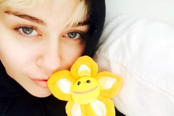 Miley Cyrus pospone por completo su gira 'Bangerz'