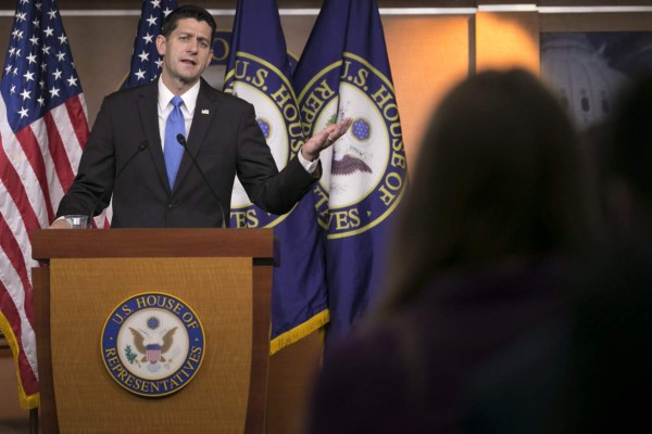 Ryan cancela asistencia de Trump a acto conjunto por conversación obscena