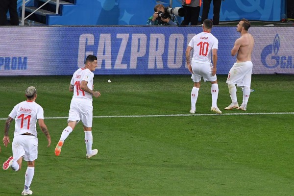 La FIFA multa a Shaqiri y Xhaka por festejos políticos﻿