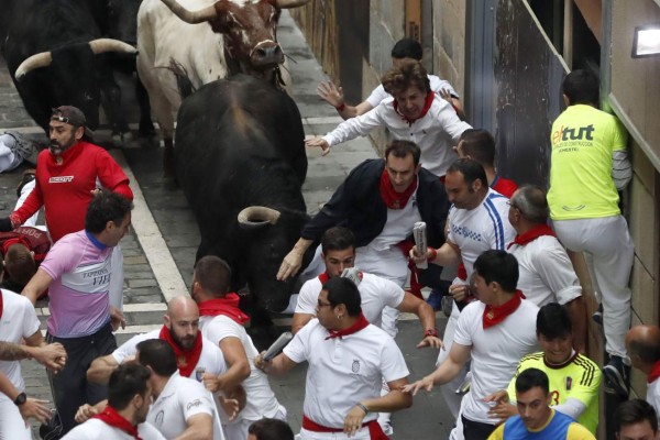 Dos heridos leves en el encierro más rápido de los Sanfermines 2017
