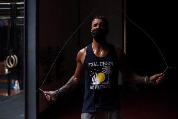 ¿Por qué? Cinco horas a la semana de ejercicio son vitales en el confinamiento dice OMS