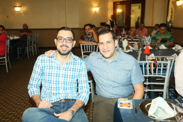 Grupo Opsa festeja a los padres