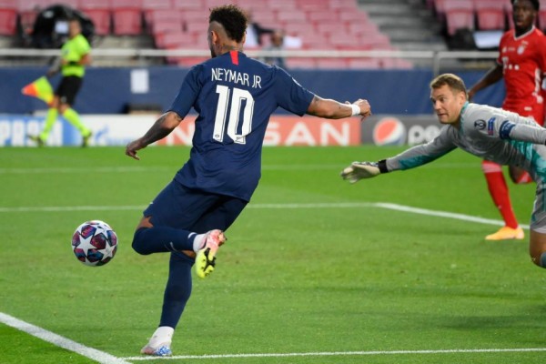 Video: La doble espectacular atajada de Manuel Neuer a Neymar en la final de Champions League