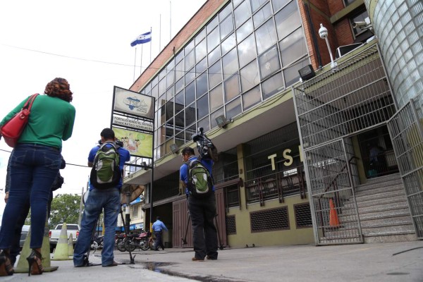 Nuevos miembros del TSE y RNP se elegirán en enero