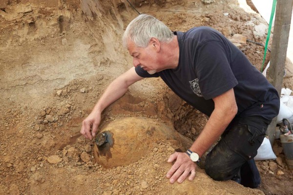 Evacúan a 21 mil personas en Alemania por bomba de la Segunda Guerra Mundial
