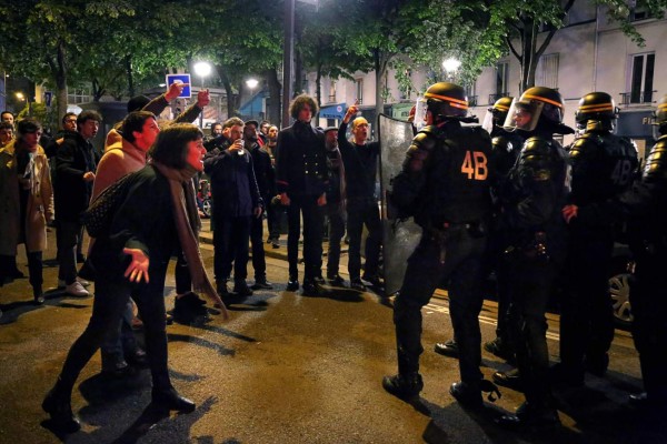 Así fue el disturbio provocado en Francia tras la victoria de Macron