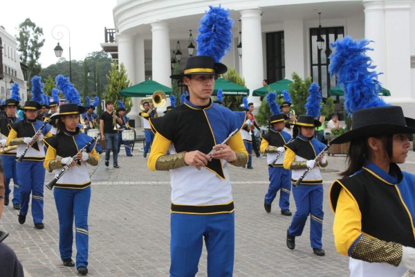 El instituto progreseño Rómulo Durón se roba el show en Guatemala