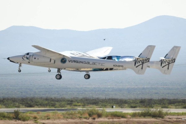 En vivo: Branson inicia viaje espacial a bordo de un avión de Virgin Galactic