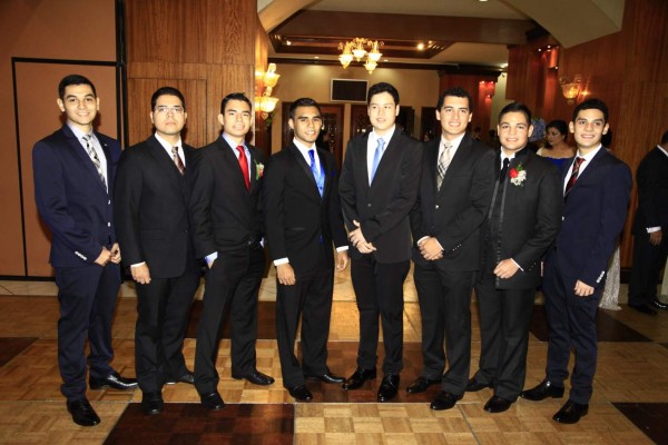 Memorable banquete por triunfos de graduados 2014 de la Valle de Sula