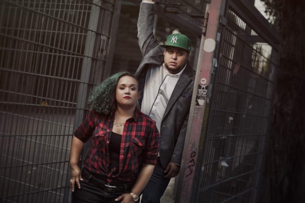 Dúo hondureño deleita con su música a Europa