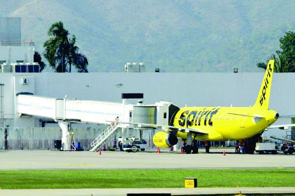 Desvían vuelos del Villeda Morales por poca visibilidad en el valle