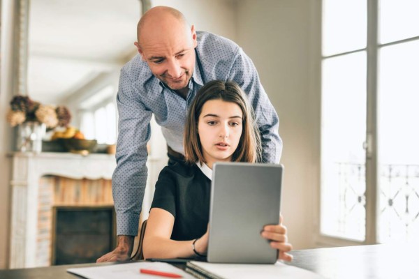 Cómo ayudar a su hijo a ajustarse a la universidad