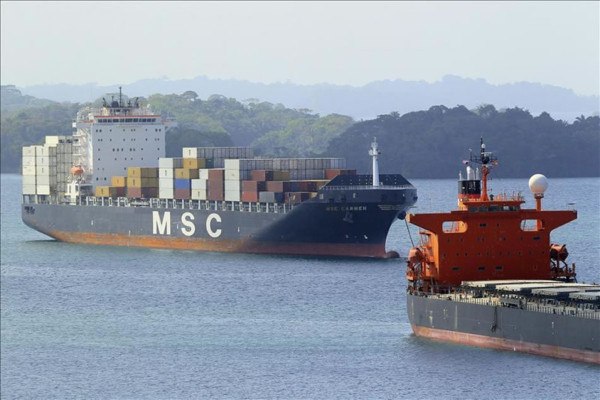 Panamá busca con España e Italia salida a conflicto del Canal 