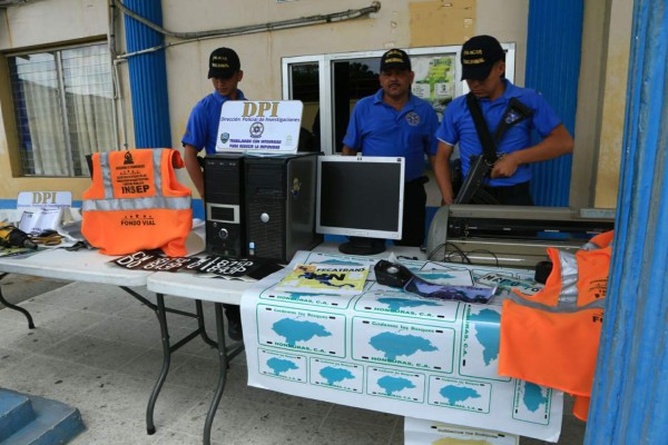 Policía desmantela banda que falsificaba placas vehiculares