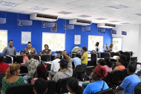 Alto consumo que no corresponde, la principal queja de los abonados de la enee