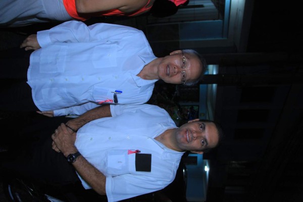 La Liga contra el Cáncer enciende su flama rosa