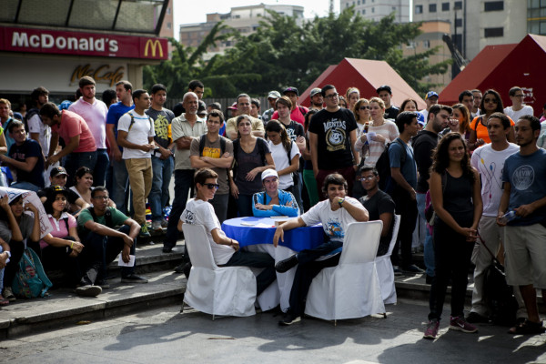 Estados Unidos estudia sancionar a Venezuela