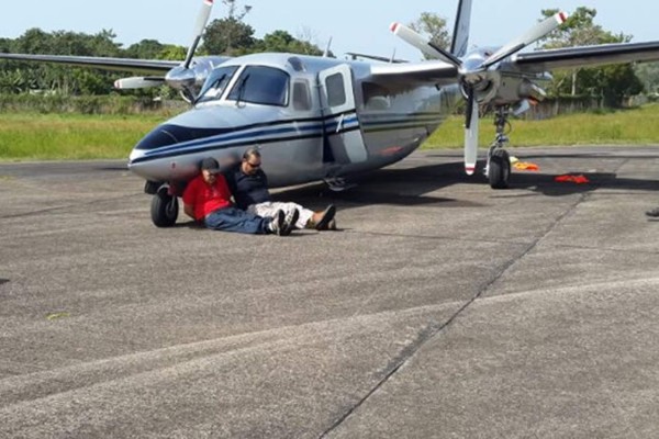 Capturan a dos pilotos mexicanos con una avioneta en La Ceiba