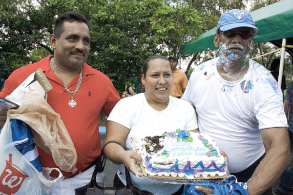 Felicidades profe Zape por su cumpleaños