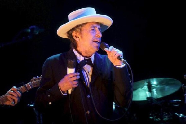 Bob Dylan no irá a recoger su Nobel porque tiene 'otros compromisos'