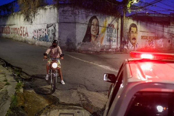 Venezuela decreta confinamiento en Semana Santa ante expansión de variante brasileña de covid
