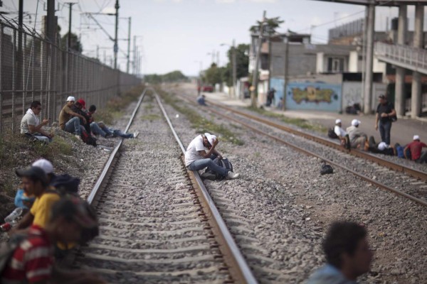 Un hondureño muerto deja ataque a un vagón de 'La Bestia' en México