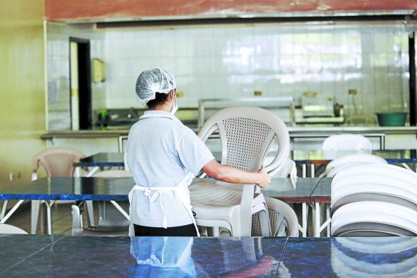 Suspenden alimentación a empleados del Seguro Social de Honduras
