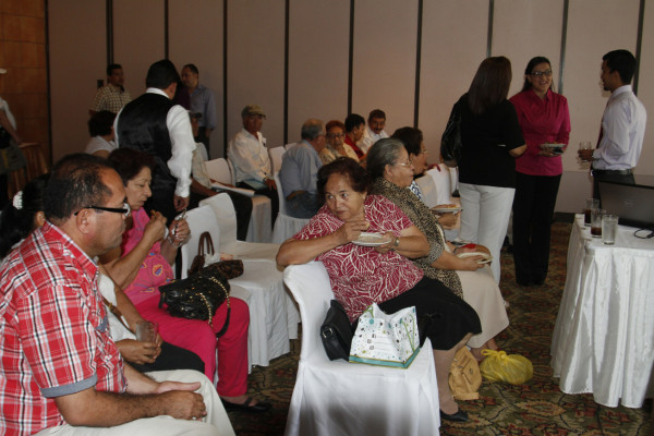 Habilitan el 131 para denunciar corrupción en Honduras