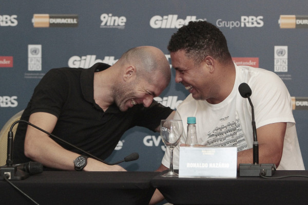 Ronaldo y Zidane jugarán en favor de la reconstrucción de Filipinas