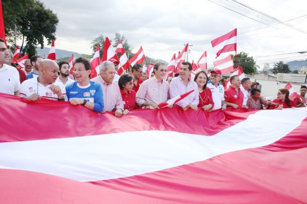 Oposición sale a las calles en contra de la reelección