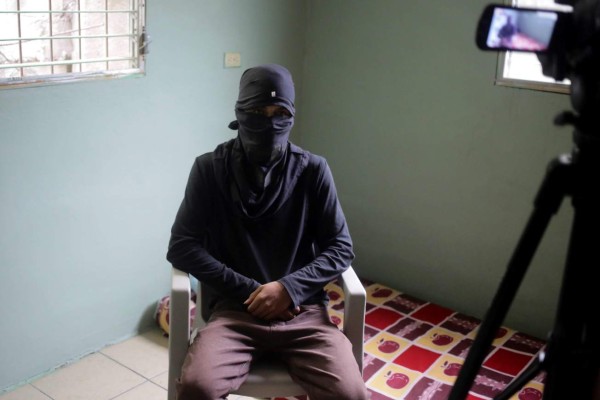 Familias se desplazan por las pandillas en Honduras