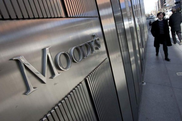 Economistas creen que Moody’s mantendrá nota de riesgo país