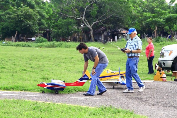 Aeromodelismo: Pequeñas naves surcan los cielos