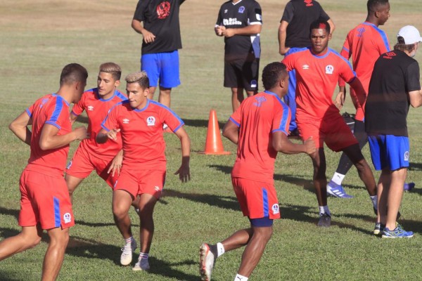 Olimpia se instaló en El Salvador y se reporta listo para enfrentar al Alianza por la Copa Premier