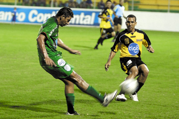 Marathón no levanta y Sabillón se despide
