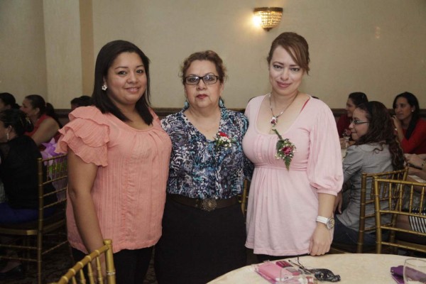 Grupo Opsa festeja a las mujeres en su día