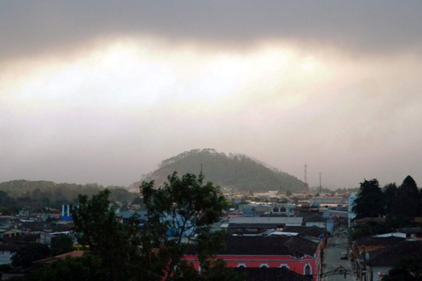 Temperaturas frescas y lluvias moderadas se esperan hoy en Honduras