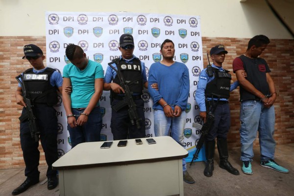 Rescatan a doctora y capturan a banda de presuntos secuestradores