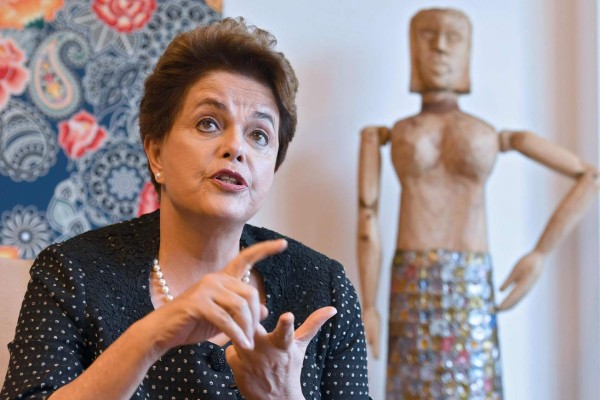 Dilma Rousseff no descarta volver a la política