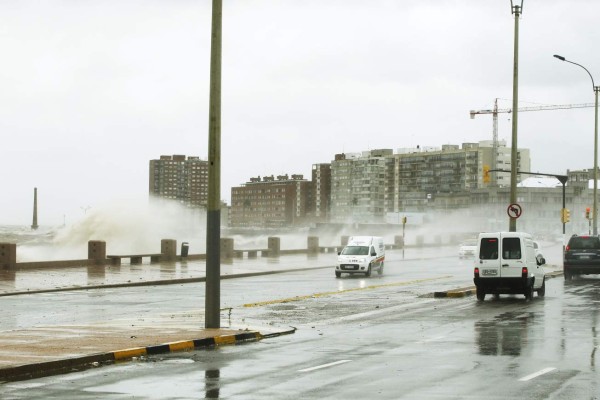 Alerta amarilla en 13 departamentos de Uruguay por lluvias y tormentas