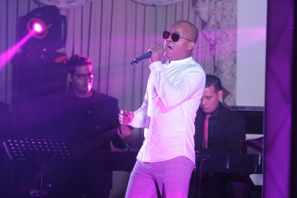 Willy Espinosa y su romántica cita con los sampedranos